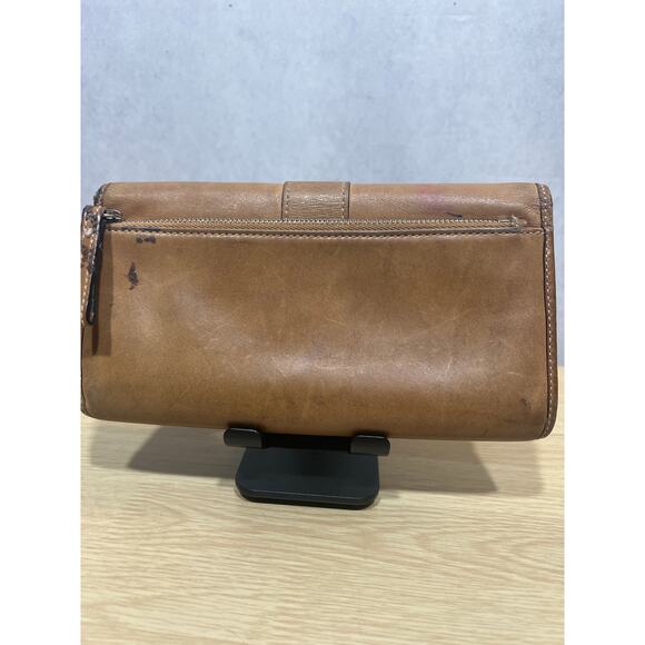 Vintage Coach Tan Genuine Leather Trifold Checkbook Wallet Some Flaws Do to Age - Picture 3 of 12